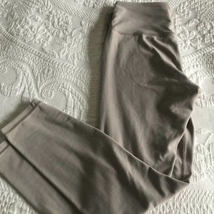 Athleta Elation 7/8 Tight Size Medium